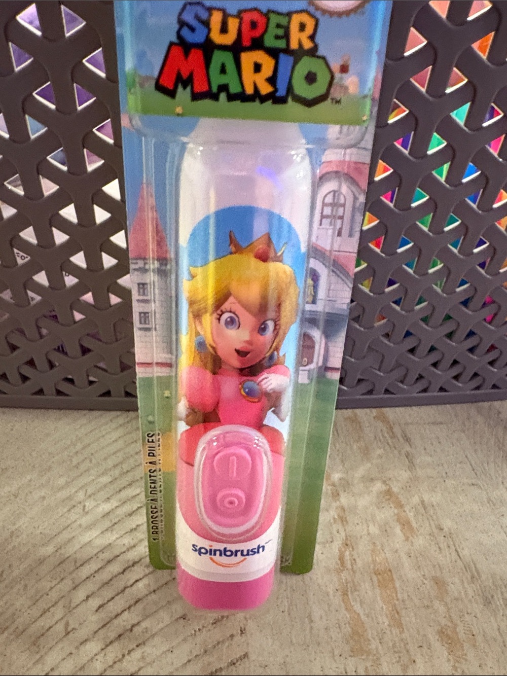 Crest Super Mario Princess Peach Pink Spinbrush
